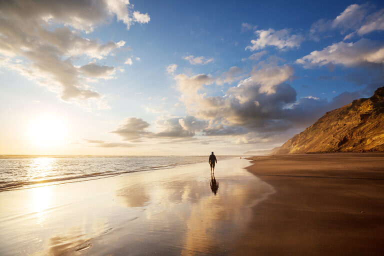 New Zealand coast | Tasman Holiday Parks New Zealand. Book your adventure with the new JetStar flights to Aotearoa.