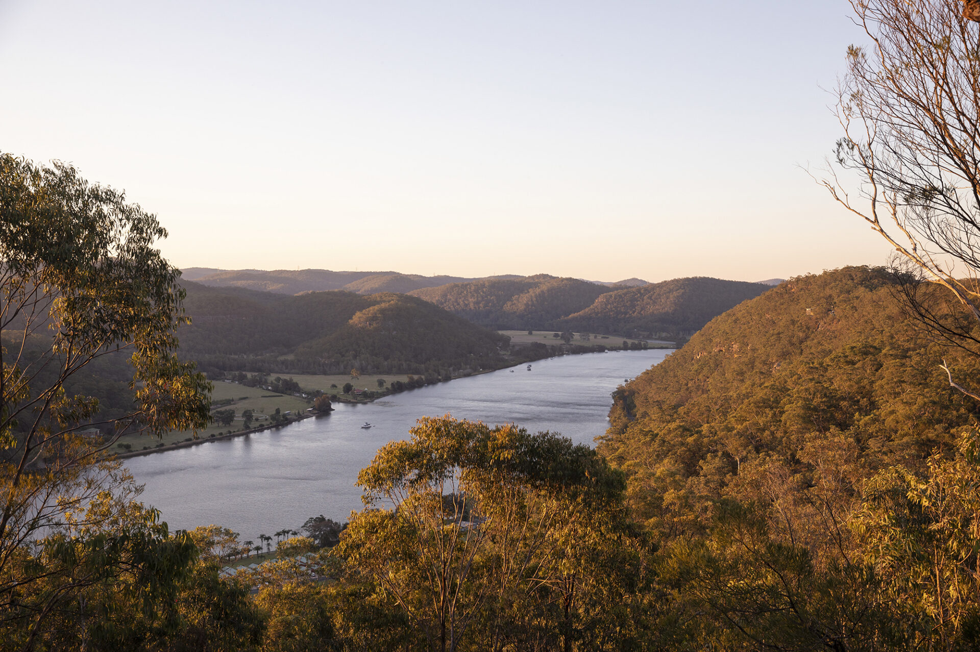 Scenic views overlooking the Hawkesbury River. Courtesy Destination NSW