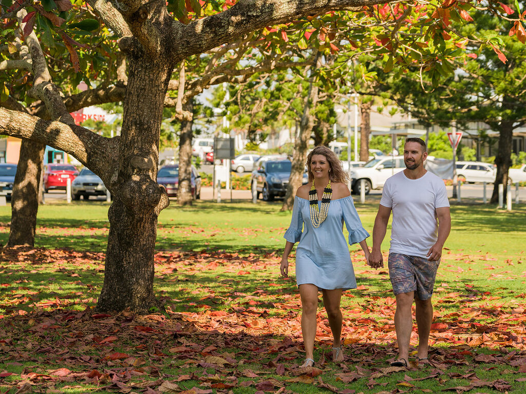 Couple walking through Bell Park | Emu Park