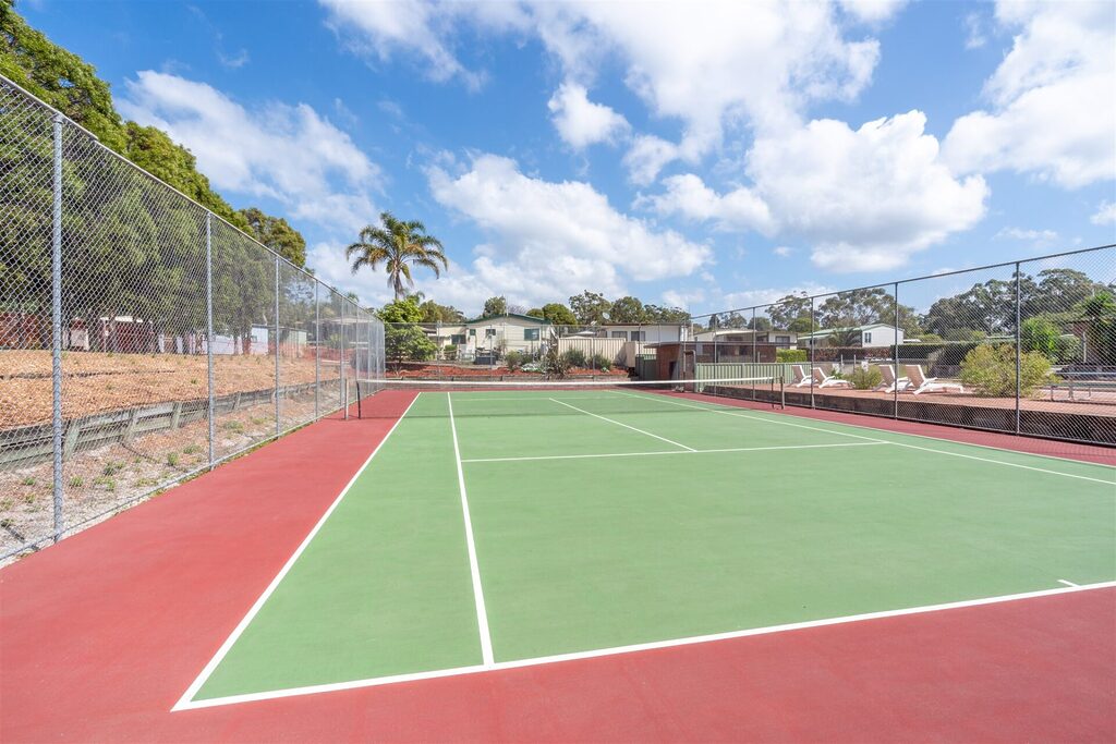 Hardcourt tennis court | Tasman Holiday Parks Myola
