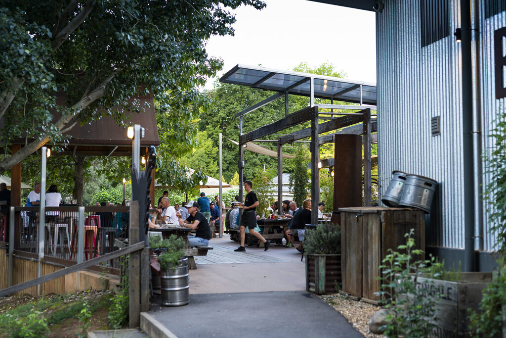 Bright Brewery outdoor area | Tasman Holiday Parks South Bright