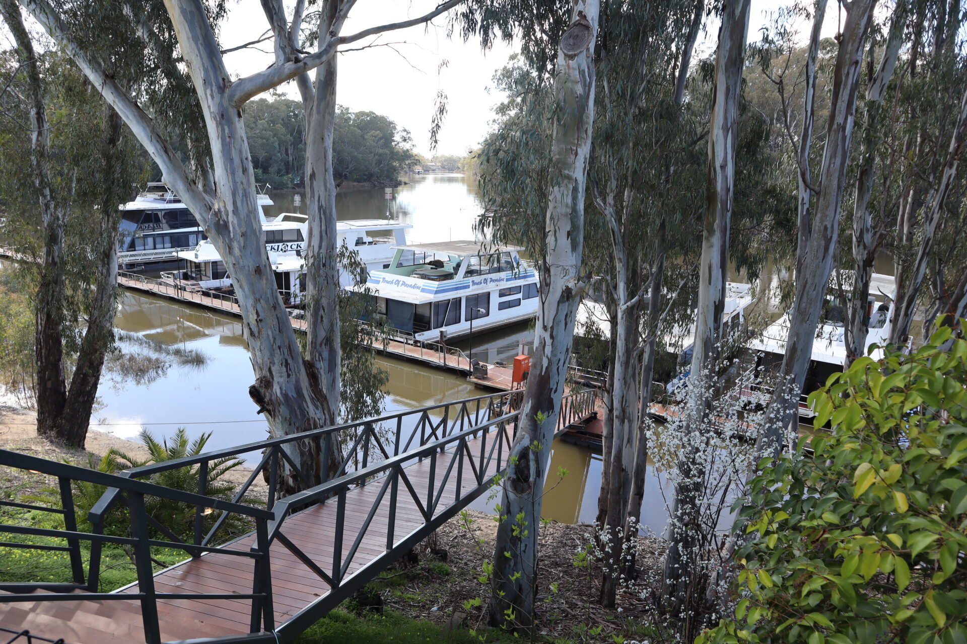 Ramp to Privately Owned Houseboats | Tasman Holiday Parks - Merool on the Murray