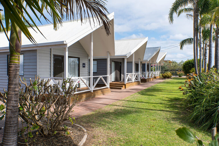 Tathra Deluxe Polynesian Cabin | Tasman Holiday Parks