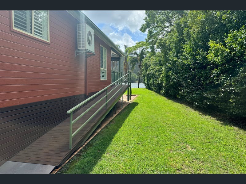 Cabin 100 - 12