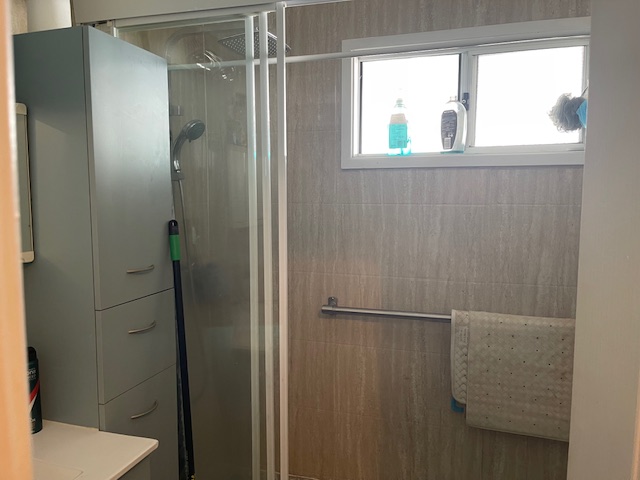 Bathroom thumbnail_IMG_4481